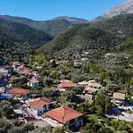 Krinos 1 * Charadhiatika